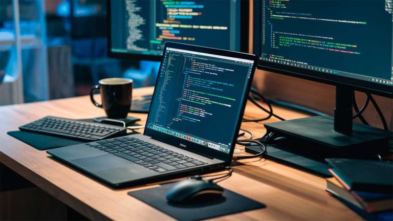 Equipos esenciales para profesionales de la programación