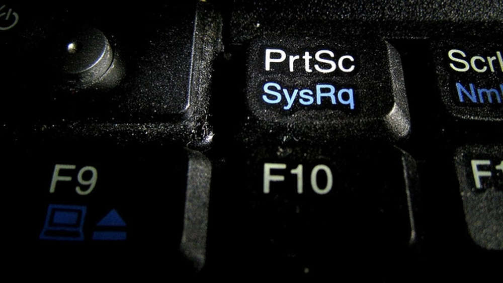 Usando el teclado para comunicarnos con el kernel Linux… La tecla Sysrq