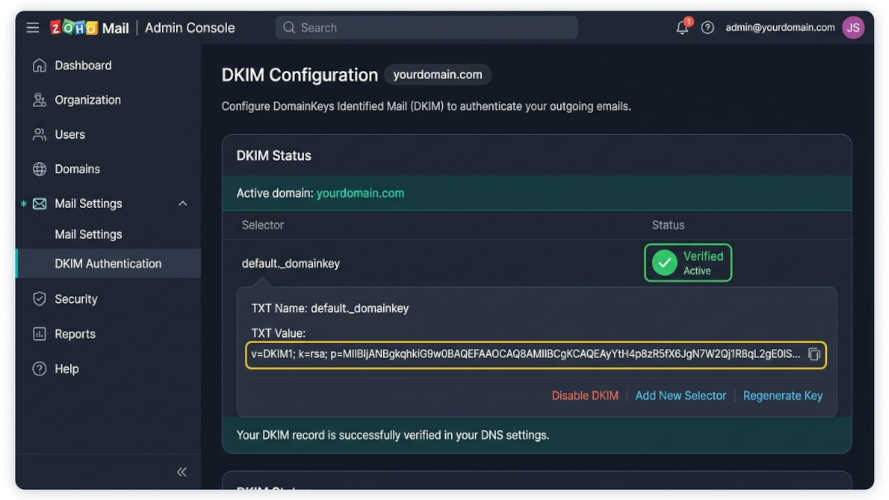 Panel de administración de Zoho Mail mostrando la sección de configuración DKIM con el registro TXT listo para copiar